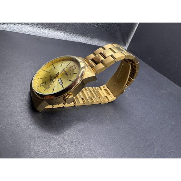 Armitron Gold Tone Stainless Steel Day & Date Watch 20/5496GP 43.8mm Working - Picture 6 of 10